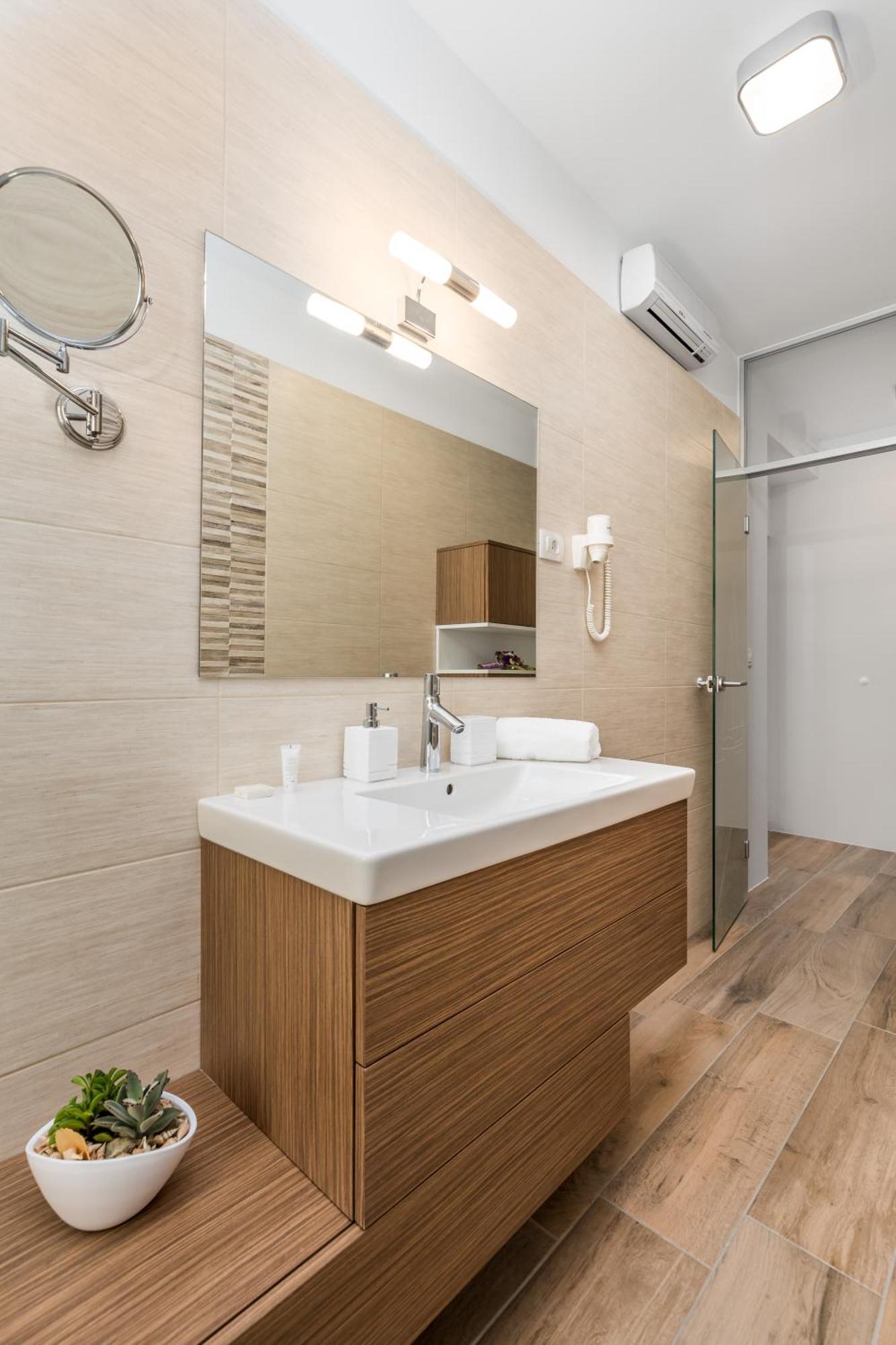 Apartments Liana أوباتيا الغرفة الصورة