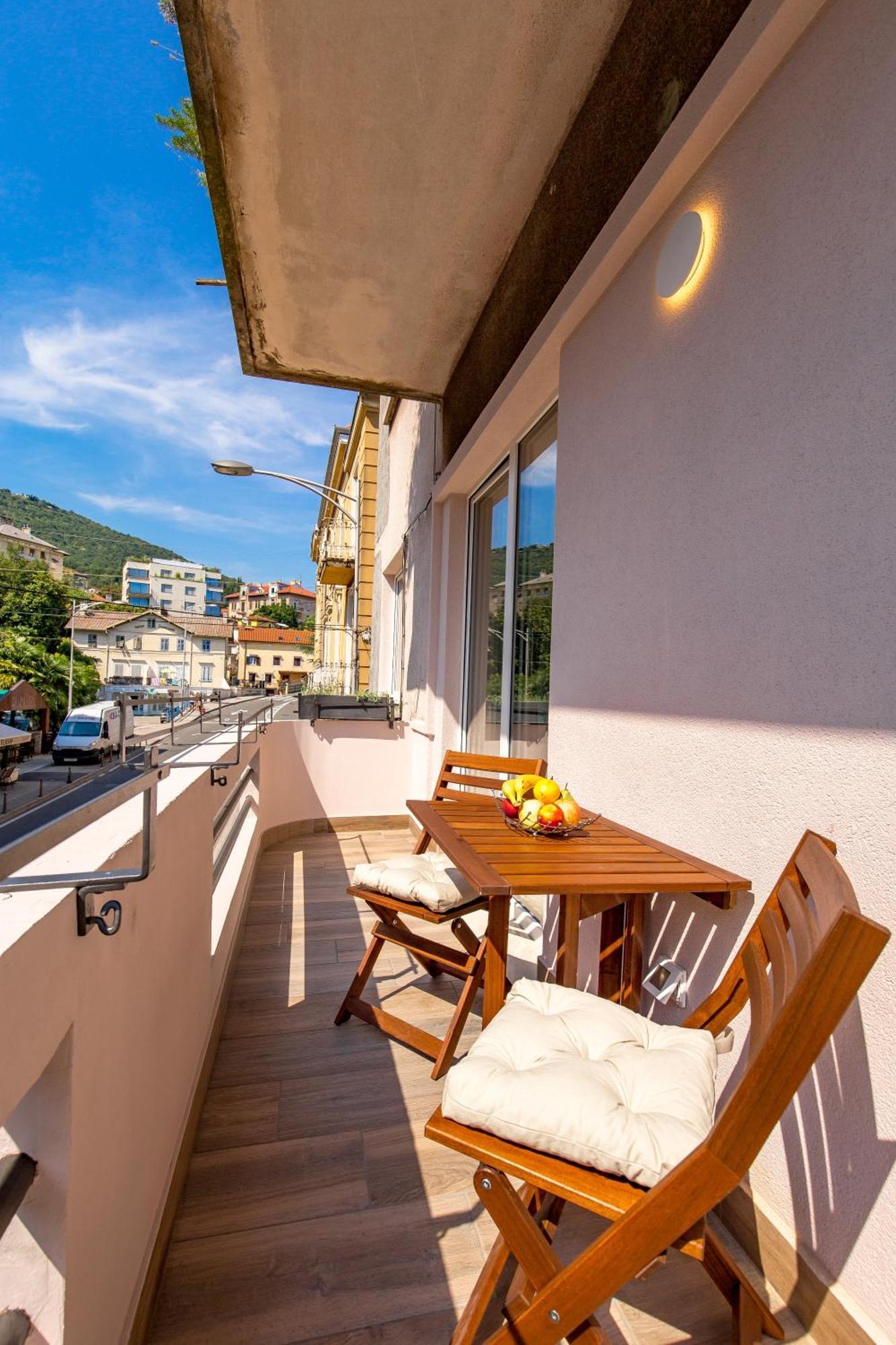 Apartments Liana أوباتيا الغرفة الصورة